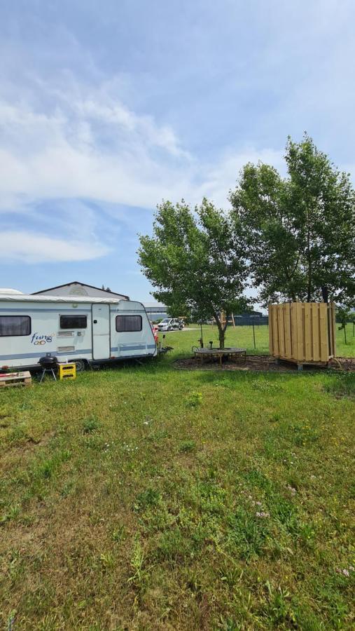 Louise'S Camper Otel Neusiedl an der Zaya Dış mekan fotoğraf